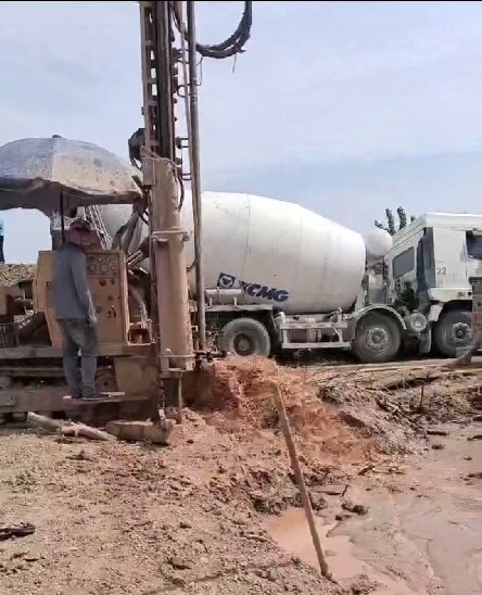 崇阳岩石井施工